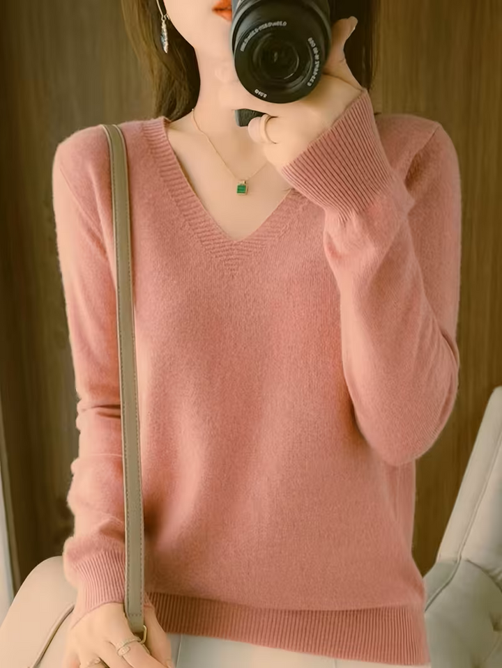 Selene | Soft V-Neck Sweater