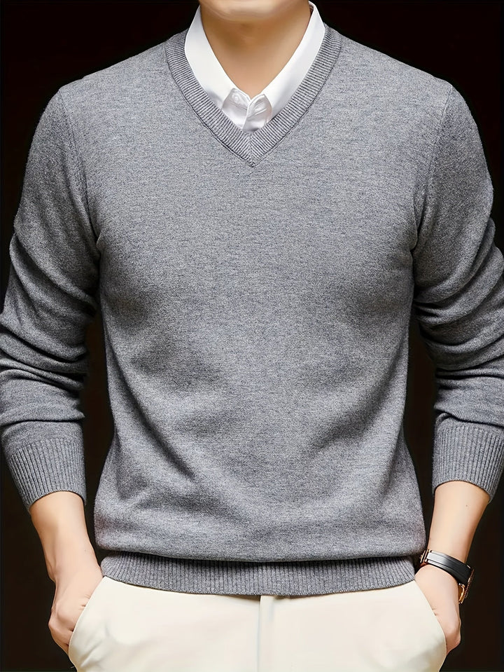 Hugh | Refined V-Neck Sweater